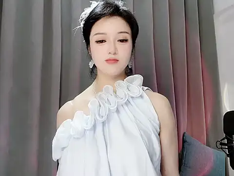 Snapshot of Momo-Wow chatting on 06.05.26 Momo-Wow online show from 06.05.26
