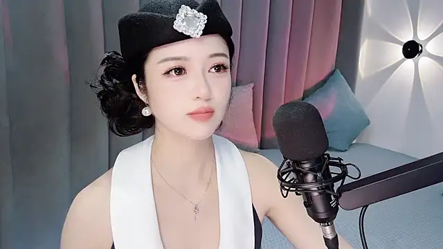 Snapshot of Momo-Wow chatting on 07.07.26 Momo-Wow online show from 07.07.26