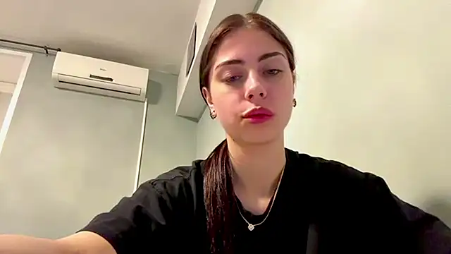 Snapshot of LianaMagic chatting on 06.01.26 LianaMagic online show from 06.01.26