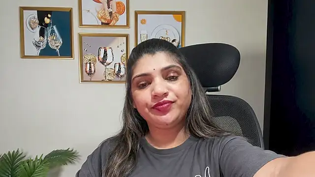 Snapshot of Hottiehaniya7245 chatting on 06.01.26 Hottiehaniya7245 online show from 06.01.26