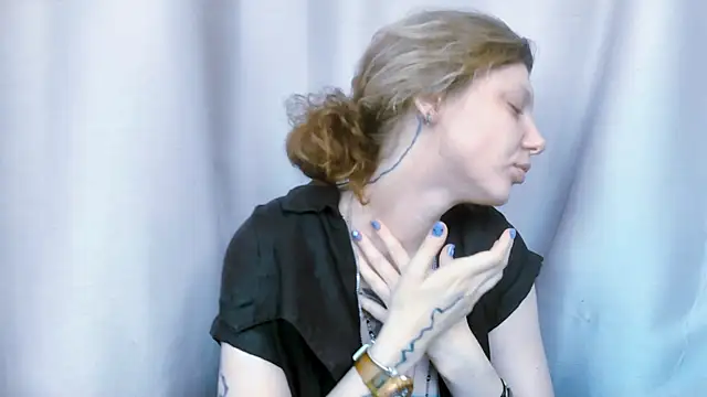 VivienDarkbloom online show from 06.06.26