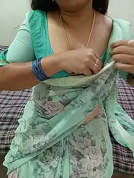 Snapshot of Anushka_tamil_kannada chatting on 06.17.26 Anushka tamil kannada online show from 06.17.26