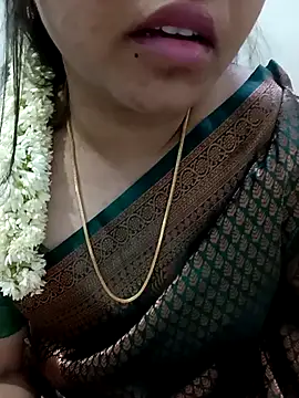 Snapshot of Anushka_tamil_kannada chatting on 06.18.26 Anushka tamil kannada online show from 06.18.26