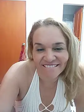 Snapshot of Sara_hilton02 chatting on 06.18.26 Sara hilton02 online show from 06.18.26