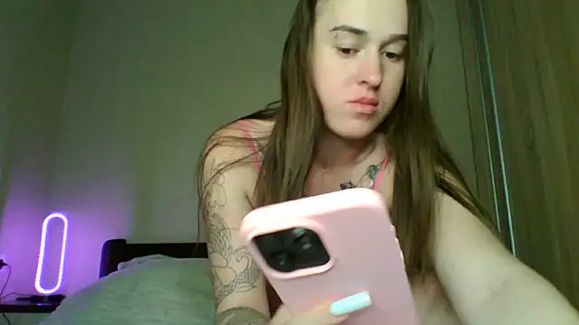 Snapshot of elliza_snow chatting on 06.27.26 elliza snow online show from 06.27.26