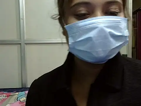 Snapshot of Sexy-Bulti chatting on 05.17.26 Sexy-Bulti online show from 05.17.26