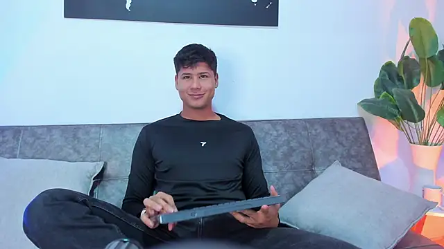 Rayden Boy online show from 06.04.26