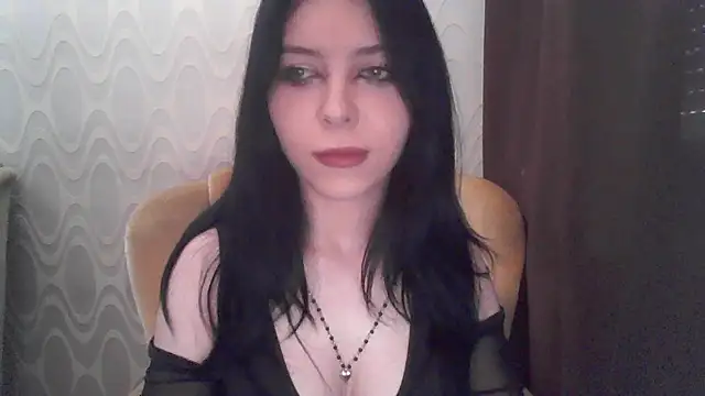 Snapshot of RileyTight chatting on 06.24.26 RileyTight online show from 06.24.26