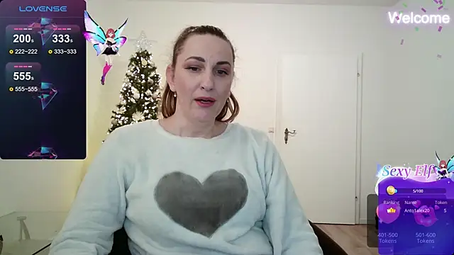 Snapshot of Yevgeshka-Milashka chatting on 12.30.24 Yevgeshka-Milashka online show from 12.30.24