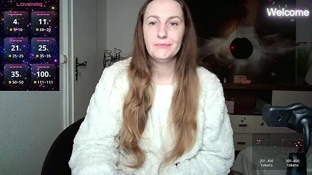 Snapshot of Yevgeshka-Milashka chatting on 02.16.25 Yevgeshka-Milashka online show from 02.16.25