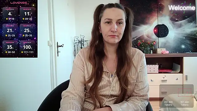 Snapshot of Yevgeshka-Milashka chatting on 02.16.25 Yevgeshka-Milashka online show from 02.16.25