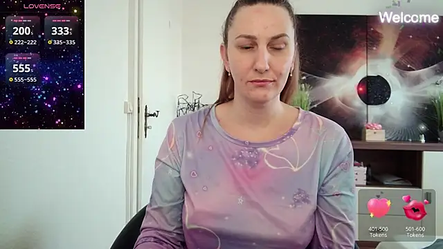 Snapshot of Yevgeshka-Milashka chatting on 02.18.25 Yevgeshka-Milashka online show from 02.18.25