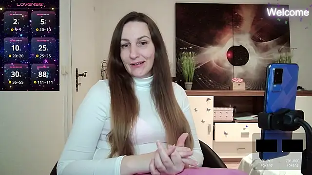 Snapshot of Yevgeshka-Milashka chatting on 02.19.25 Yevgeshka-Milashka online show from 02.19.25
