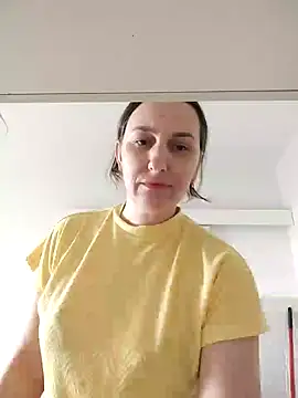 Snapshot of Yevgeshka-Milashka chatting on 02.27.25 Yevgeshka-Milashka online show from 02.27.25