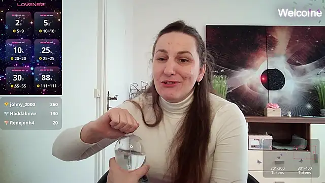 Snapshot of Yevgeshka-Milashka chatting on 03.01.25 Yevgeshka-Milashka online show from 03.01.25