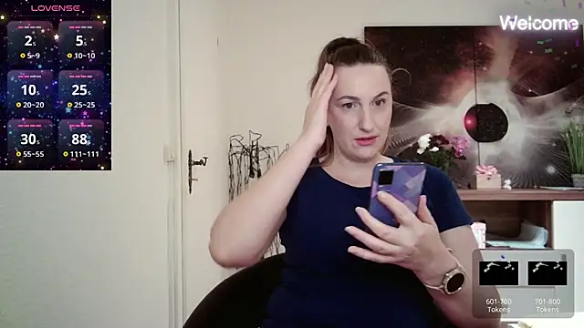 Snapshot of Yevgeshka-Milashka chatting on 03.09.25 Yevgeshka-Milashka online show from 03.09.25