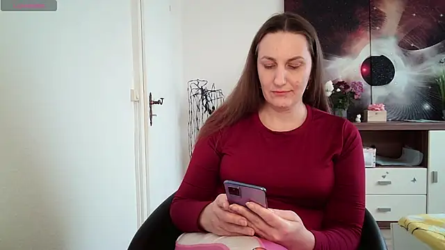 Snapshot of Yevgeshka-Milashka chatting on 03.16.25 Yevgeshka-Milashka online show from 03.16.25