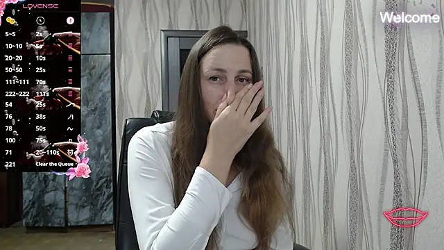 Snapshot of Yevgeshka-Milashka chatting on 09.09.25 Yevgeshka-Milashka online show from 09.09.25