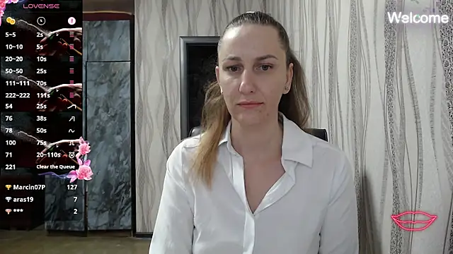 Snapshot of Yevgeshka-Milashka chatting on 09.16.25 Yevgeshka-Milashka online show from 09.16.25