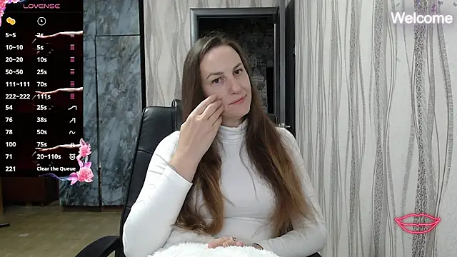 Snapshot of Yevgeshka-Milashka chatting on 10.03.25 Yevgeshka-Milashka online show from 10.03.25