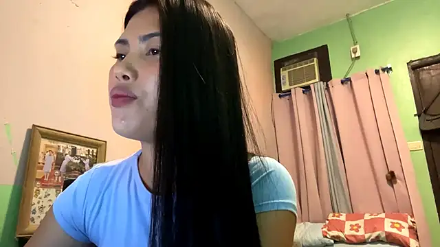 Snapshot of LizabethHaggan chatting on 06.10.26 LizabethHaggan online show from 06.10.26