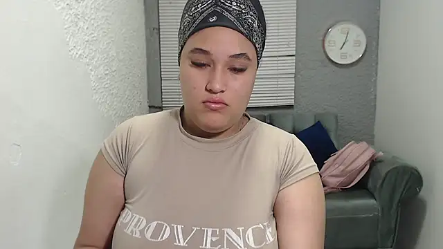 Snapshot of leilasosexy chatting on 06.11.26 leilasosexy online show from 06.11.26