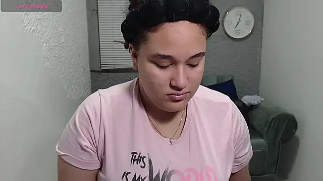 Snapshot of leilasosexy chatting on 06.19.26 leilasosexy online show from 06.19.26