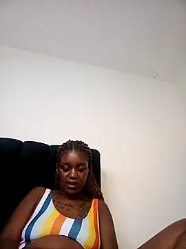 Snapshot of Godessbree chatting on 07.26.26 Godessbree online show from 07.26.26
