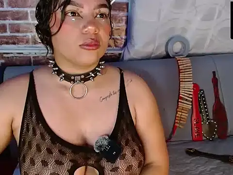 Snapshot of emma_bdsm_ chatting on 06.07.26 emma bdsm online show from 06.07.26