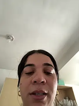 Snapshot of Siri_Luxx chatting on 06.15.26 Siri Luxx online show from 06.15.26