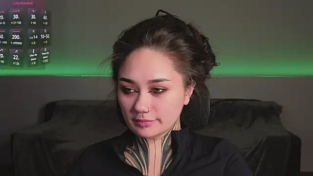 Snapshot of KarenHotFlirt chatting on 06.16.26 KarenHotFlirt online show from 06.16.26