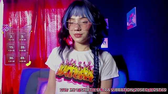 petitemila online show from 06.09.26