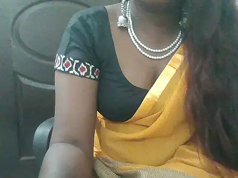 Snapshot of tamil-priyaaa chatting on 06.17.26 tamil-priyaaa online show from 06.17.26