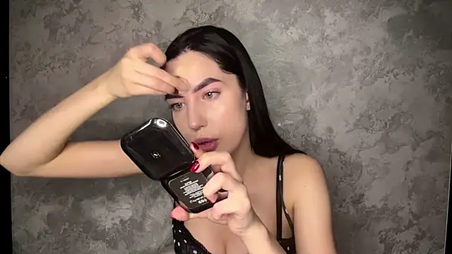 Snapshot of Ailish_Loveee chatting on 06.19.26 Ailish Loveee online show from 06.19.26