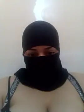 Snapshot of daloua_sexy chatting on 06.17.26 daloua sexy online show from 06.17.26