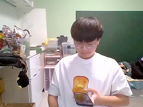 Snapshot of Yang_571 chatting on 06.22.26 Yang 571 online show from 06.22.26