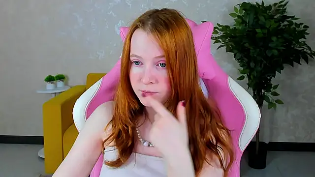 Snapshot of ari-kittyy chatting on 06.09.26 ari-kittyy online show from 06.09.26