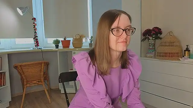 Snapshot of EstelaWeninger chatting on 06.10.26 EstelaWeninger online show from 06.10.26