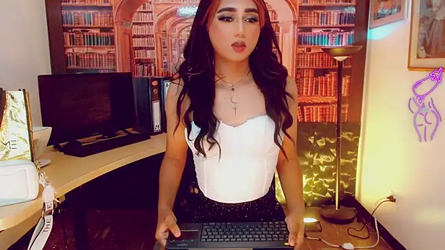 Snapshot of Kimberly_Lopez chatting on 06.12.26 Kimberly Lopez online show from 06.12.26