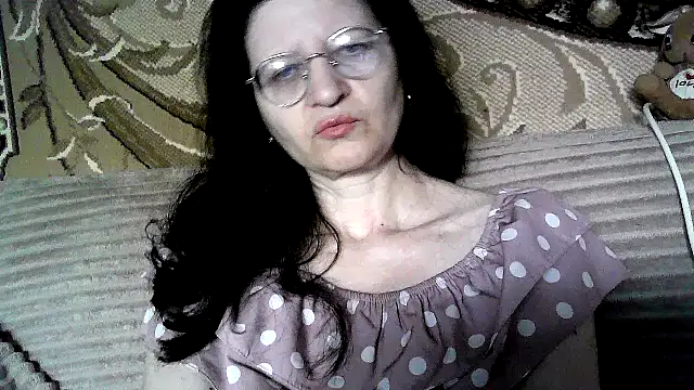 Snapshot of Dear_Annet chatting on 06.11.26 Dear Annet online show from 06.11.26