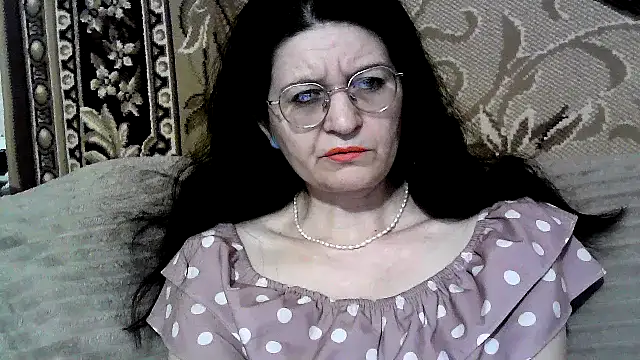 Snapshot of Dear_Annet chatting on 06.27.26 Dear Annet online show from 06.27.26