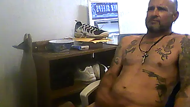 Snapshot of SlickDickyadown chatting on 07.04.26 SlickDickyadown online show from 07.04.26