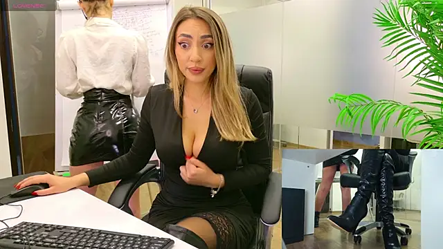 Snapshot of BabesGoWild chatting on 02.28.25 BabesGoWild online show from 02.28.25