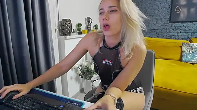 Snapshot of Angelface4you chatting on 02.13.26 Angelface4you online show from 02.13.26