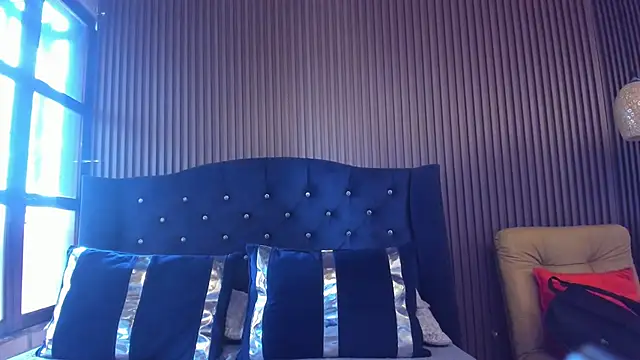 Chloe Belll online show from 06.21.26