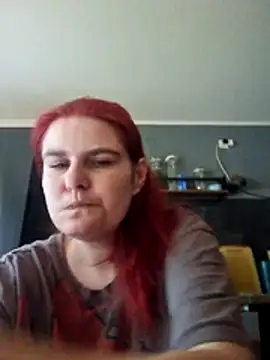 Snapshot of GoldenWifee chatting on 06.17.26 GoldenWifee online show from 06.17.26