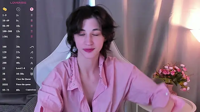 Snapshot of Carolina_Lu chatting on 06.18.26 Carolina Lu online show from 06.18.26