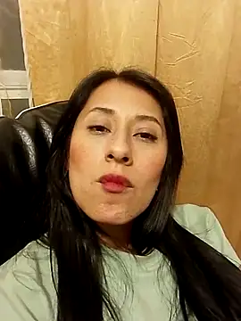 Snapshot of ELY_FE_ chatting on 07.15.26 ELY FE online show from 07.15.26