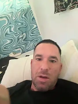 Snapshot of b-machine chatting on 07.18.26 b-machine online show from 07.18.26