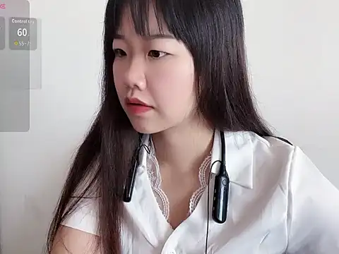 Snapshot of G-nuonuo chatting on 06.12.26 G-nuonuo online show from 06.12.26